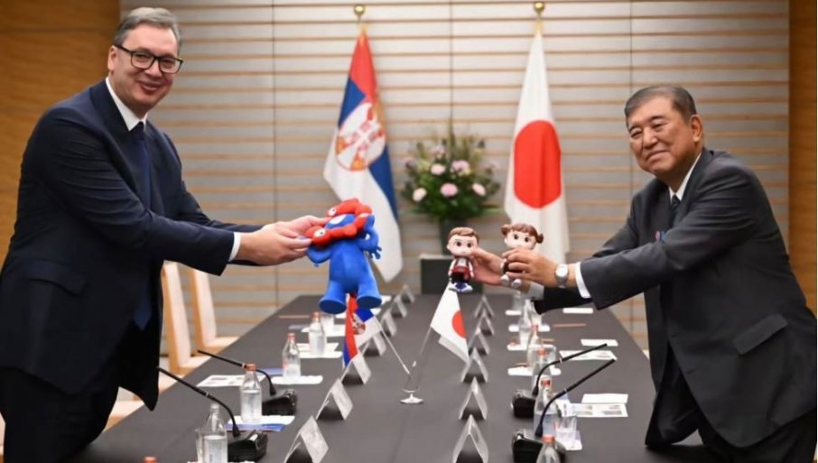 VUČIĆ SE SASTAO SA CAREM I PREMIJEROM JAPANA: Objavljen snimak susreta iz Tokija (VIDEO)