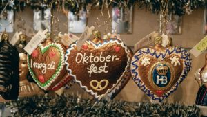 МАНИФЕСТАЦИЈА ЗА ОНЕ СА ДУБОКИМ ЏЕПОМ: Ево колико кошта одлазак на Октоберфест