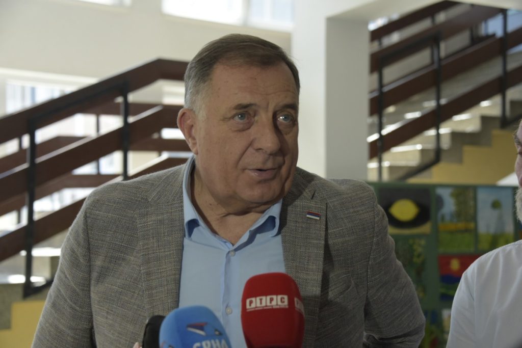 DODIK O PROTESTU PREVOZNIKA: Forto treba da ode sa pozicije ministra