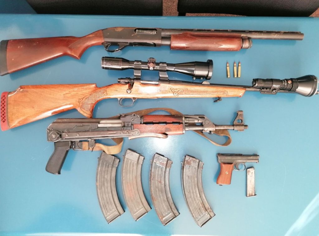 PUCNJAVA KOD MRKONJIĆ GRADA: Policija pronašla oružje kod počinioca