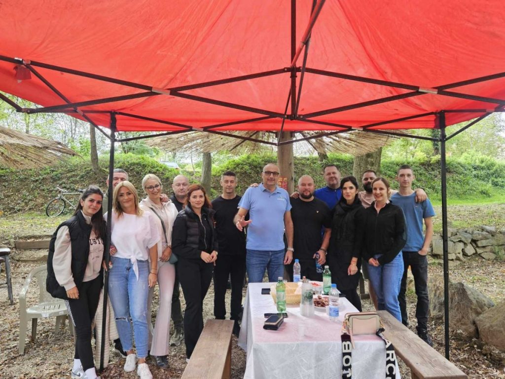 BANJAC NA GASTRO FESTU U KOZARSKOJ DUBICI: „Važno je čuvati naše običaje i tradiciju“ (FOTO)