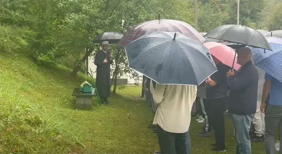 SRCE DA PUKNE: Posljednji opraštaj od bebe koja je preminula na putu do bolnice
