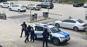 AKCIJA „PROLOM 3“ U SRPSKOJ: Uhapšeno nekoliko osoba, pronađeni droga i oružje