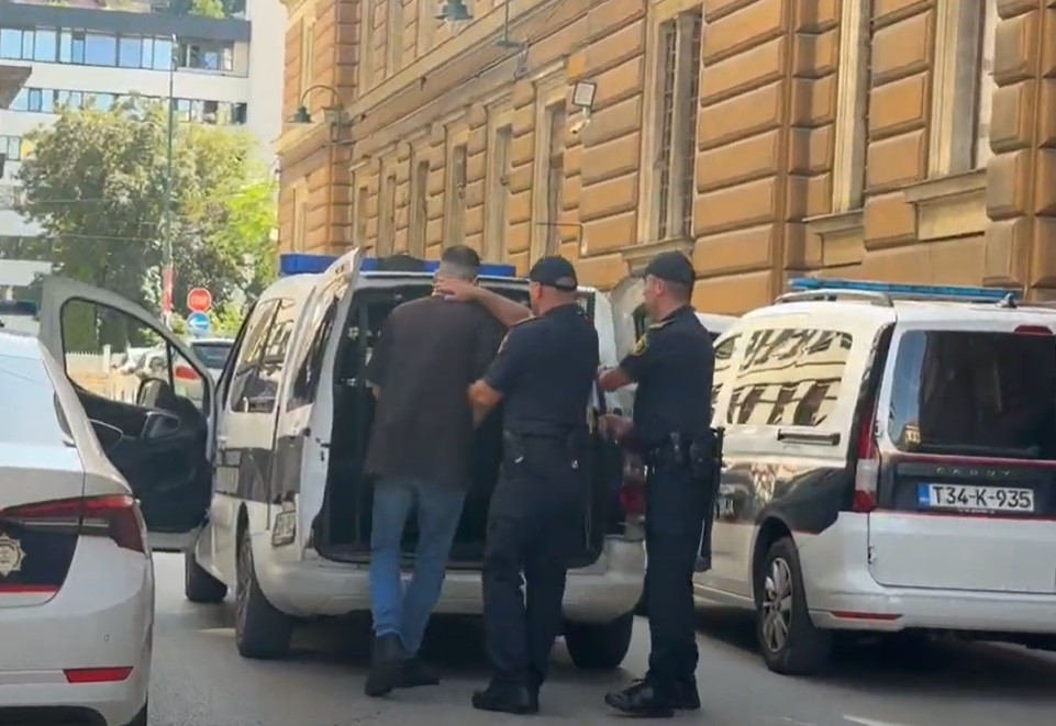 MONSTRUMI TUKLI, IZGLADNJAVALI I ZLOSTAVLJALI NERMINU DO SMRTI: Majka i sin dobili 90 godina zatvora za stravično ubistvo (VIDEO)