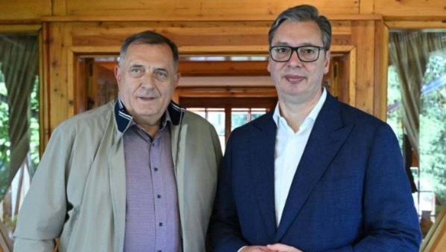VUČIĆ SE SASTAO SA DODIKOM: Bratski susret sa predsjednikom Srpske i razgovori o svim važnim pitanjima (FOTO)