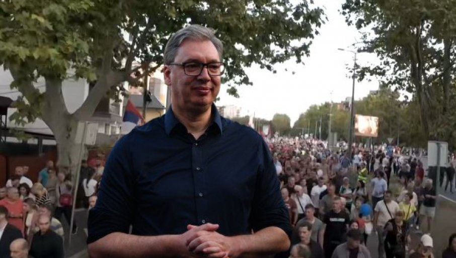 VELIČANSTVENO! Snimak dronom na skupu protiv blokada na Voždovcu gdje je bio i Vučić (VIDEO)