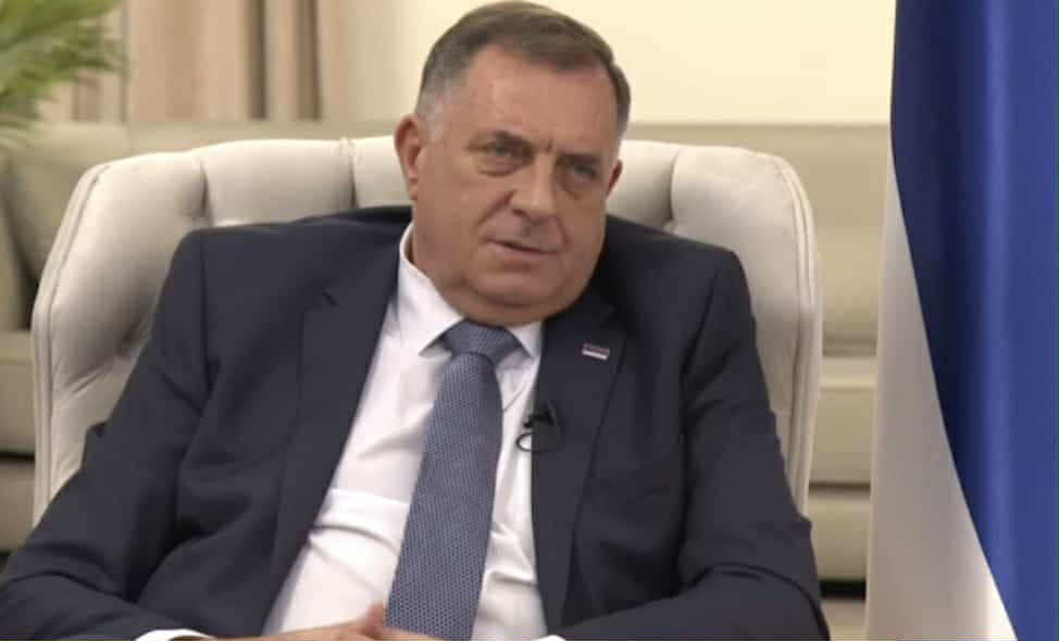 „VIŠE LIČI NA KAFANU U KOJU SVRAĆAJU POJEDINI AMBASADORI“ Dodik žestoko kritikovao Ustavni sud BiH