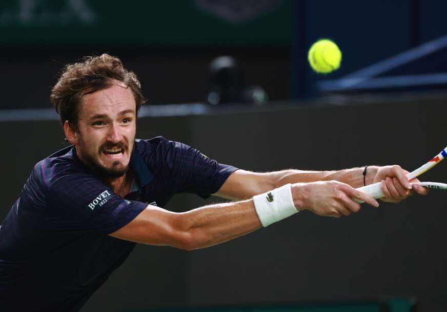 КОНАЧНО ТРОФЕЈ: Медведев тријумфом у Алматију прекинуо невјероватан пост