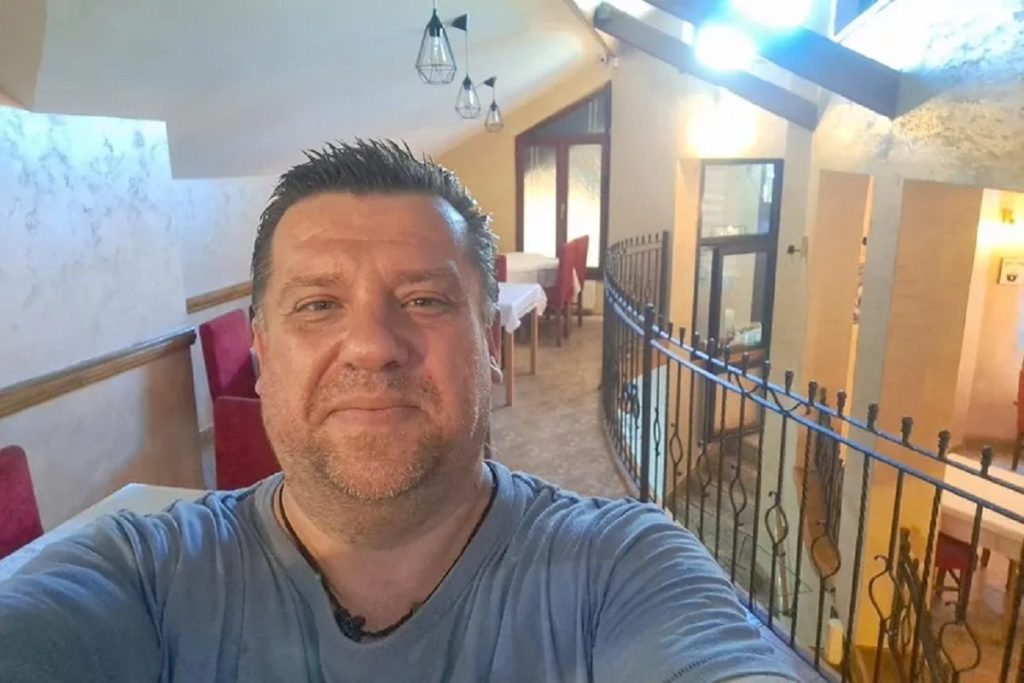 BOBI ČARLTON MU REKAO DA JE VELIKI TALENAT: Nekada najveća nada fudbala u Jogoslaviji, a danas se kupa u buretu