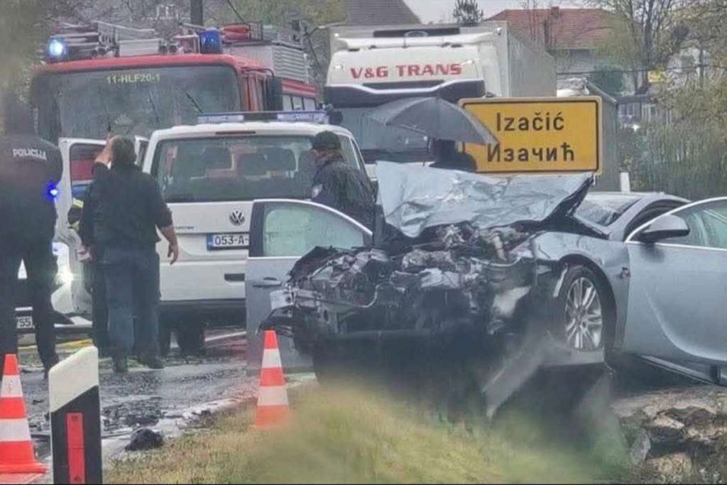 TEŽAK UDES NA GRANICI U BiH: Tri osobe hitno prevezene u bolnicu (FOTO)