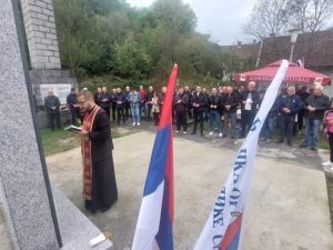 MUSLIMANSKE HORDE POBILE MJEŠTANE: Parastosom za 49 stradalih obilježen masakr nad srpskim vojnicima i civilima (FOTO)