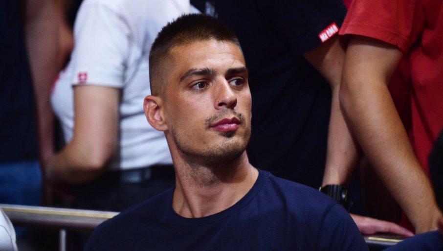 VUJADIN SAVIĆ OPET NAPADNUT U TRŽNOM CENTRU? Jeziv snimak kruži mrežama (VIDEO)