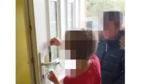 SRPSKA DJECA U NEMILOSTI ŠIPTARA: Kurtijevci upadali u kuće i razvaljiali vrata (VIDEO)