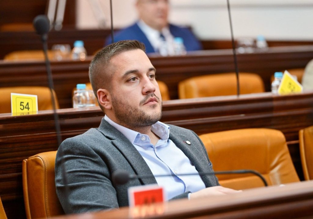 ДРИНИЋ СЕ ОГЛАСИО О ГРАДСКОМ ОЛИМПИЈСКОМ БАЗЕНУ: Блокаде или половична рјешења су политике ГрО СНСД-а!