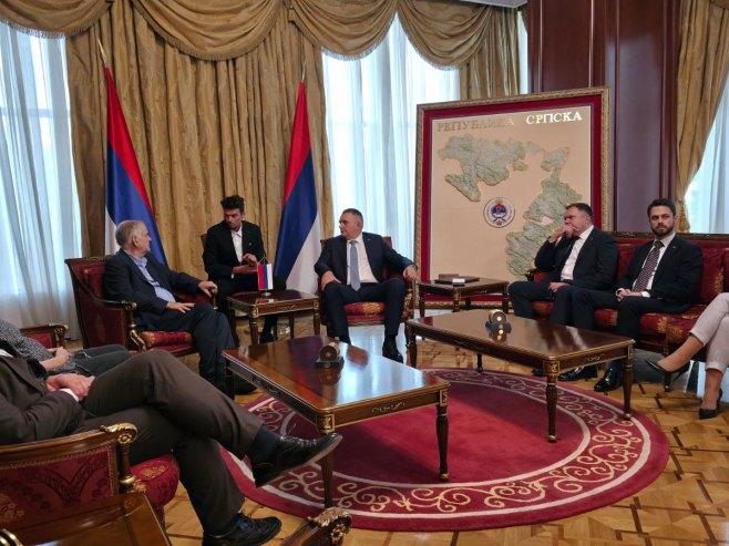 MINIĆ UGOSTIO ČUVENOG IZRAELSKOG PISCA: Dva naroda povezuje želja da sačuvaju svoj identitet