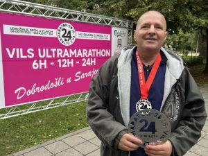 ИСТРЧАО 118 КИЛОМЕТАРА: Миладин Драгојевић, слијепи ултрамаратонац поставио нови свјетски рекорд (ФОТО)