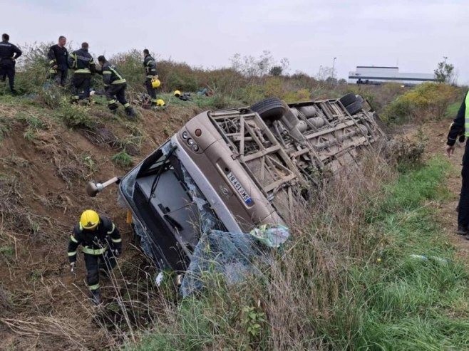 УХАПШЕН ВОЗАЧ АУТОБУСА: Изазвао несрећу код Сремске Митровице у којој су погинуле три особе