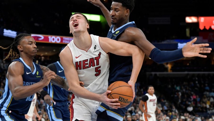 ЈОВИЋ БРИЉИРА У НБА: Убједљива побједа Мајамија, Србин показао квалитет (ВИДЕО)