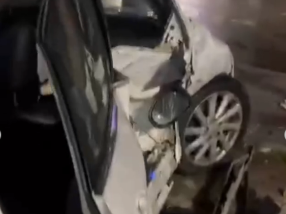 DJEVOJKE POBJEGLE NAKON UDESA: Haos u Živinicama, u sudaru učestvovalo 5  vozila (VIDEO)