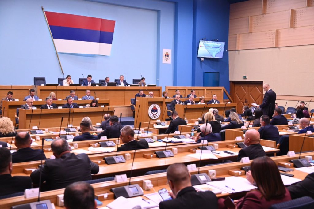 NASTAVLJENA SJEDNICA NSRS: Poslanici o izvještaju Fiskalnog savjeta