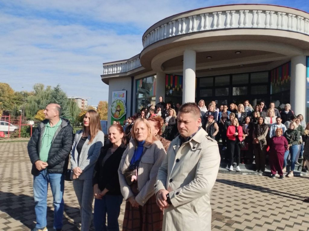 RADNICI VRTIĆA IZ BIJELJINE NAJAVILI ŠTRAJK: Gradska uprava dužna plate i naknade za 137 zaposlenih