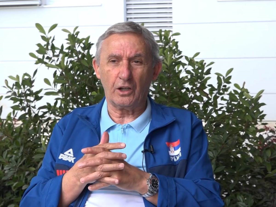 „КАУЧ УМОРАН САМ“: Пешић открио какву му је поруку послао Јокић