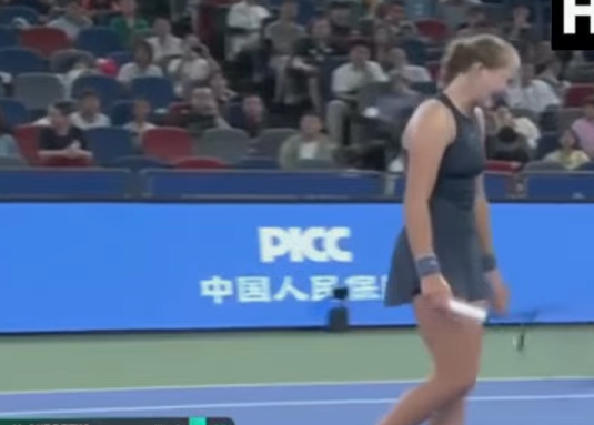 СВИЈЕТ ТЕНИСА У ШОКУ: Сви гледали како једна од најбољих плаче цио меч (ВИДЕО)