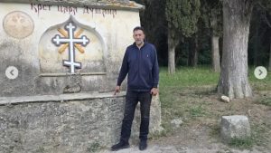 POTRAŽIO DUHOVNI MIR NA NAJSVETIJEM MJESTU: Vlade Divac posjetio Hilandar (FOTO)