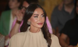 NOVA FOTOGRAFIJA EMINE JAHOVIĆ ZAPREPASTILA JAVNOST: Pjevačica na meti komentara (FOTO)