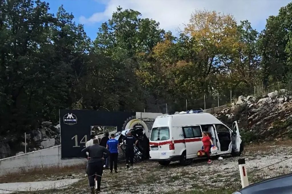 ПОГИНУЛИ СУПРУЖНИЦИ: Познати детаљи тешке саобраћајне несреће у Грудама