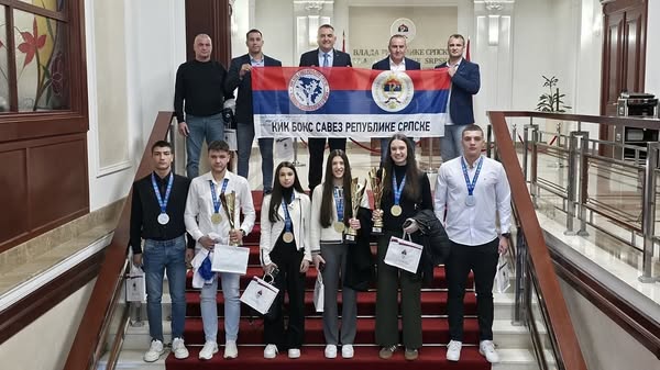 UČINILI SRPSKU PONOSNOM SA SEDAM MEDALJA: Minić ugostio najbolje kik-boksere (FOTO)