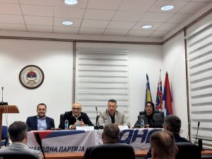 БАЊАЦ И НЕШИЋ У СРЕБРЕНИЦИ: Друга политичка снага у граду (ФОТО)