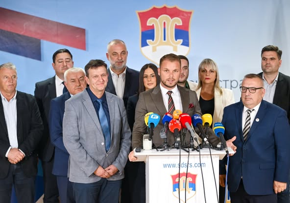ЗАВРШЕН САСТАНАК ПОЛИТИЧКИХ ЛИДЕРА: Подршка ПДП-а Блануши остаје на чекању (ФОТО)