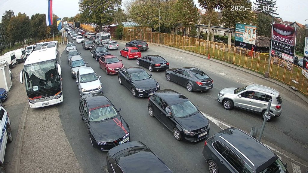 VIKEND GUŽVE NA GRANIČNIM PRELAZIMA: Evo gdje ćete najduže čekati