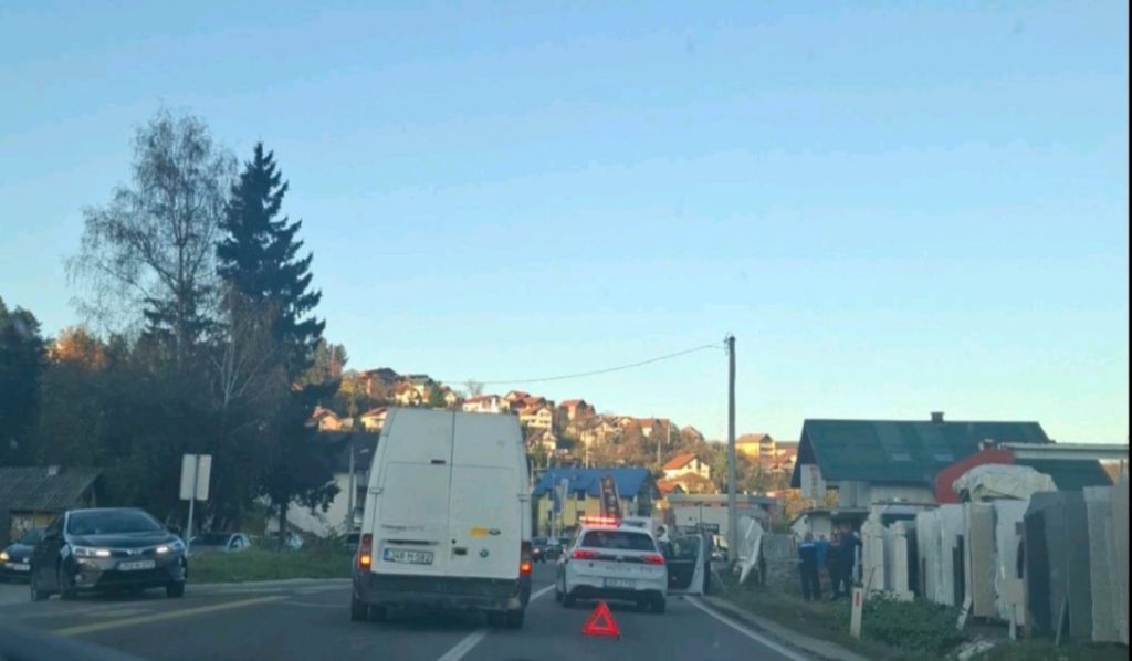 ЛАНЧАНИ СУДАР У ХАЏИЋИМА: Створиле се огромне гужве