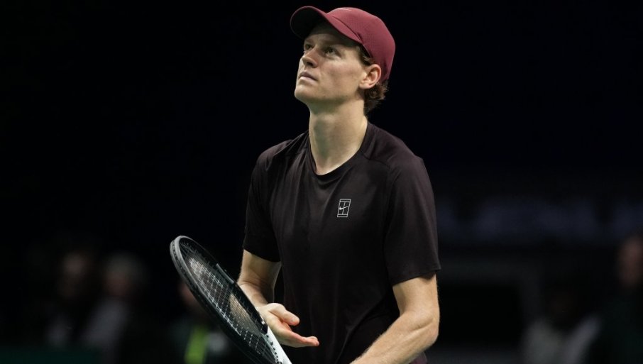 СИНЕР ОСРАМОТИО ЗВЕРЕВА: Италијан уништио Нијемца у полуфиналу Париза