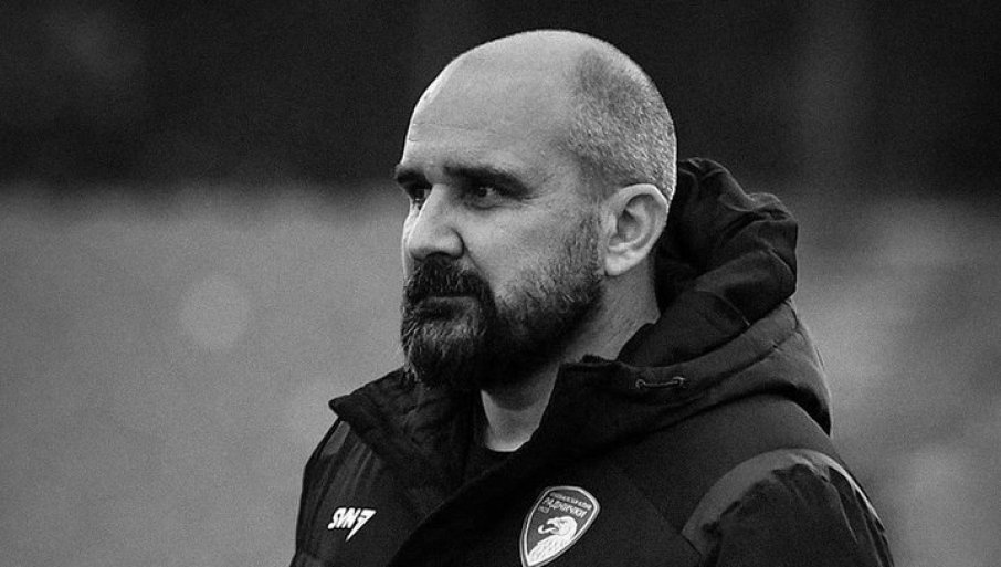 ПЛАТОНОВА 6 ЗАВИЈЕНА У ЦРНО: На Градском стадиону отворена књига жалости поводом смрти Младена Жижовића