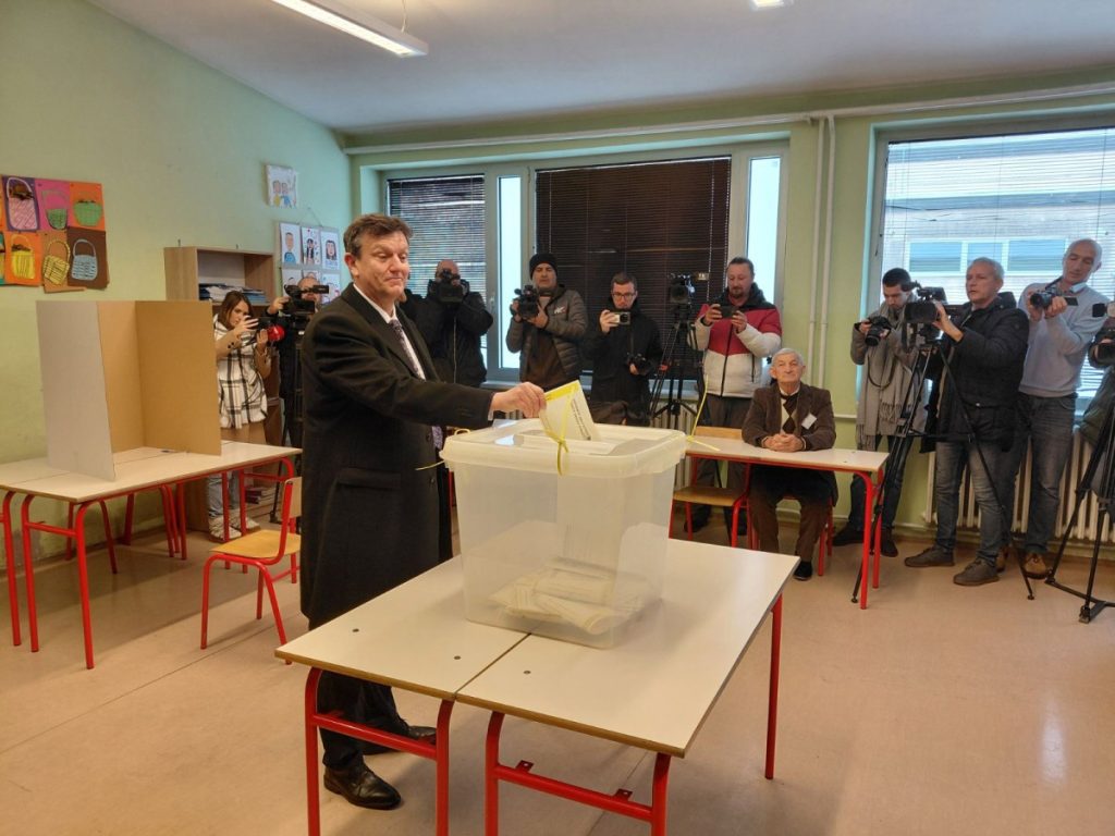 BLANUŠA VJERUJE U POBJEDU: Predsjednik Srpske da bude izraz volje većine građana (FOTO)