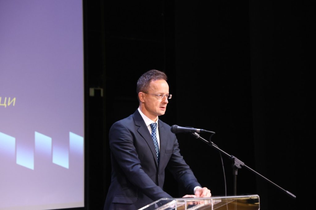 SIJARTO NAJAVIO PROŠIRENJE SARADNJE : Uskoro još jedan paket podrške Mađarske Srpskoj