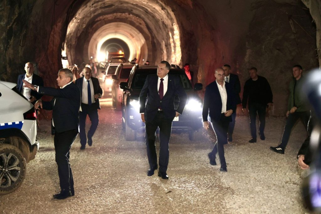 NAJVEĆI HIDROENERGETSKI OBJEKAT NA PODRUČJU BIVŠE JUGOSLAVIJE: Dodik i Minić u Nevesinju posjetili branu „Pošćenje“ (FOTO)
