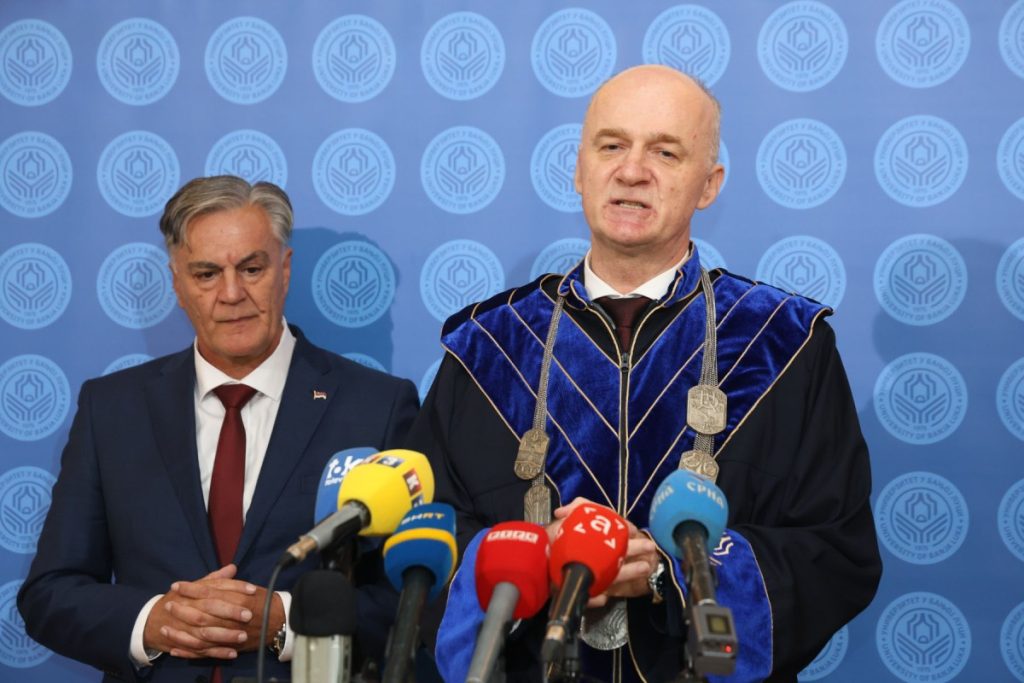 UNIVERZITET U BANJALUCI SLAVI JUBILEJ: Za pola vijeka diplomiralo 50.000 studenata