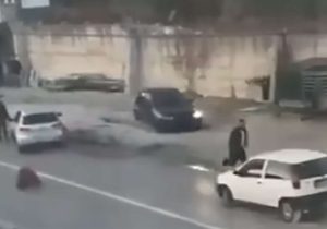 MALOLJETNIK SA OCEM POKUŠAO UBITI VIŠE OSOBA AUTOMOBILOM: Oglasili se iz policije o drami u Velikoj Kladuši (VIDEO)