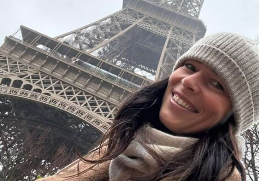ANA IVANOVIĆ UŽIVA U PARIZU: Ko joj pravi društvo? (FOTO)