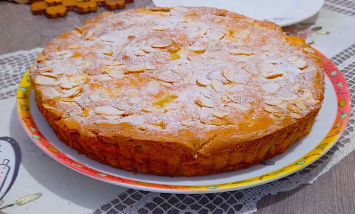 RECEPT ZA KOLAČ SA JABUKAMA: Ovo je pravi domaći kolač za sve generacije