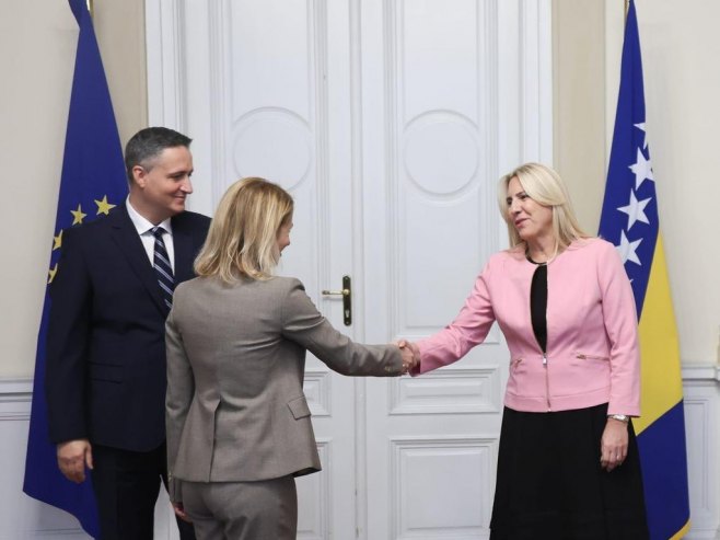 ЦВИЈАНОВИЋ РАЗГОВАРАЛА СА КАЛАСОВОМ: Од ЕУ очекујемо рационалнији приступ (ФОТО)
