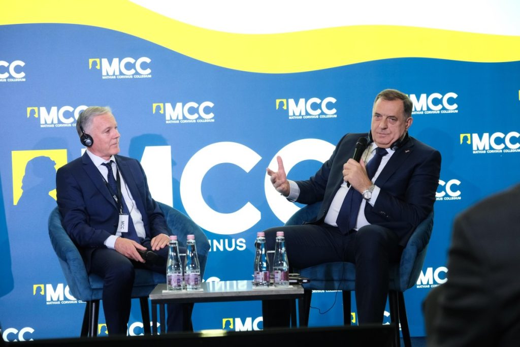 DODIK NA PREDAVANJU U BUDIMPEŠTI: BiH je neuspješna zemlja puna apsurda, ali Srpska ima energije da se bori za svoj status