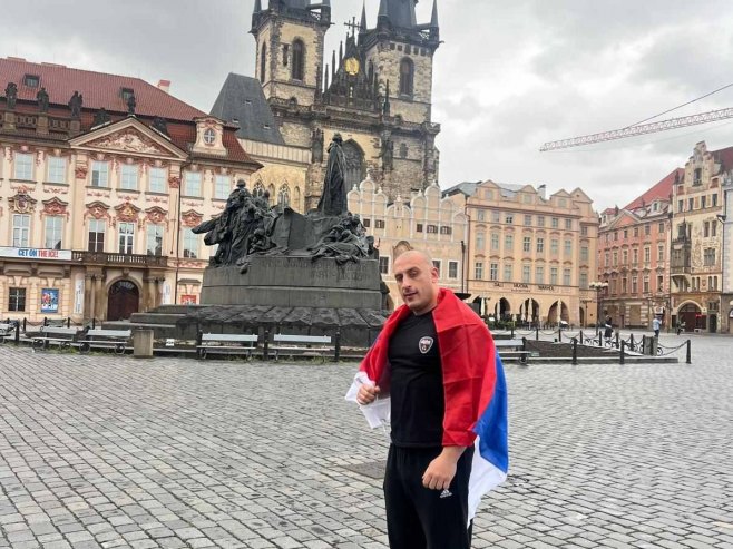 СВЈЕТСКИ ШАМПИОН ДОЛАЗИ ИЗ ПАЛА: Горан Круљ првак у дисциплини стојећи бицепс у дизању тегова