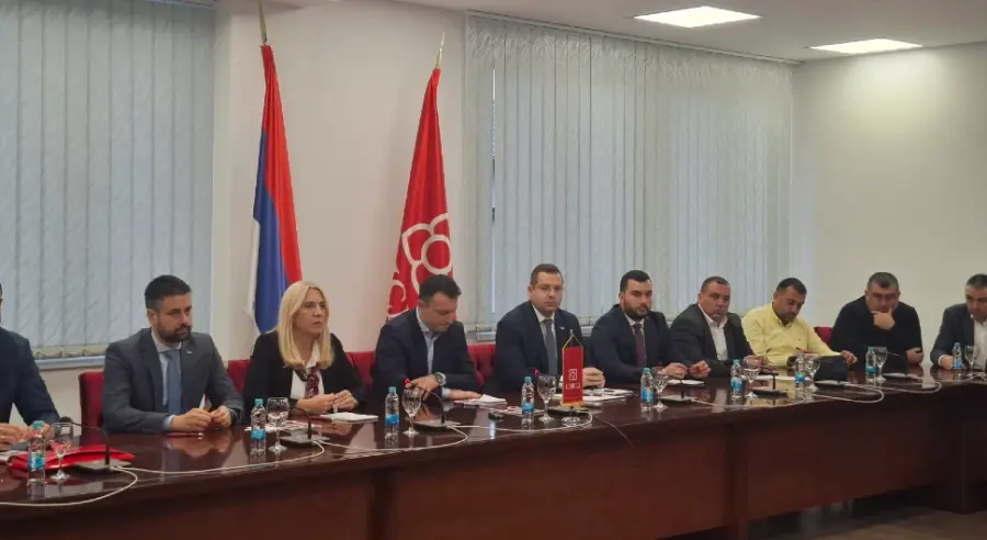 NAKON ŠTO JE ĐAJIĆ RAZRIJEŠEN SVIH FUNKCIJA: Izabran privremeni predsjednik Gradskog odbora SNSD-a Banjaluka