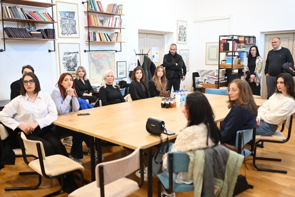 FONDACIJA „KAĆA“ DODIJELILA NAGRADE: Među dobitnicima je i novinarka „Večernjih novosti“ (FOTO)