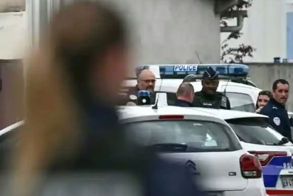 АУТОМ СЕ ЗАЛЕТИО У ПЈЕШАКЕ И БИЦИКЛИСТЕ: Терористички напад у Француској, најмање 9 особа повријеђено